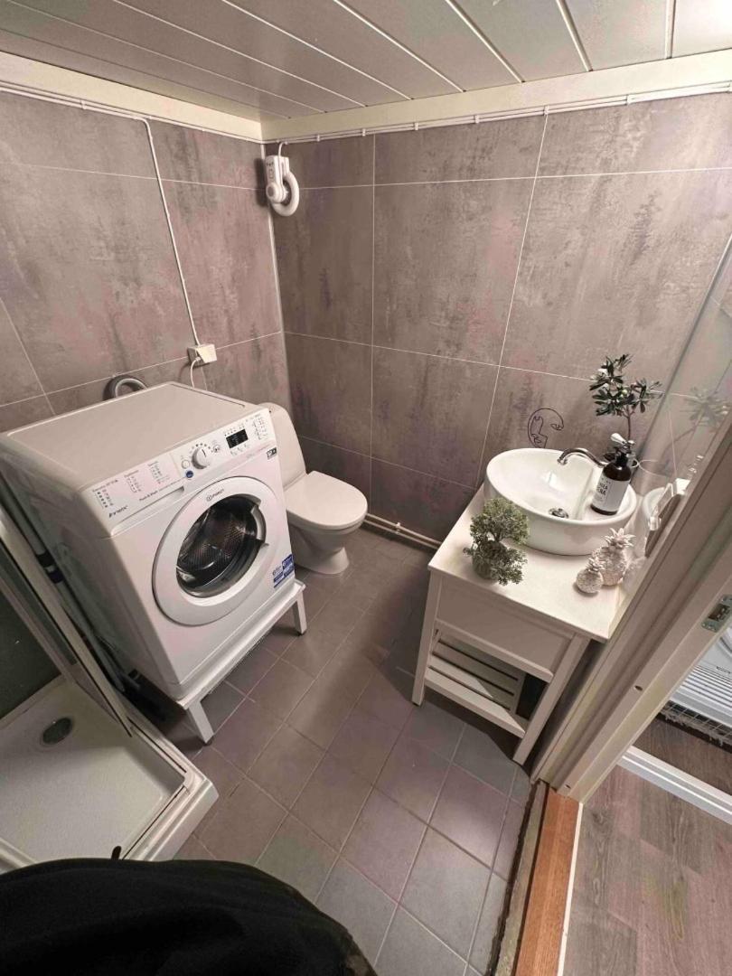 Kb Basement Apartment Sørvågen Dış mekan fotoğraf