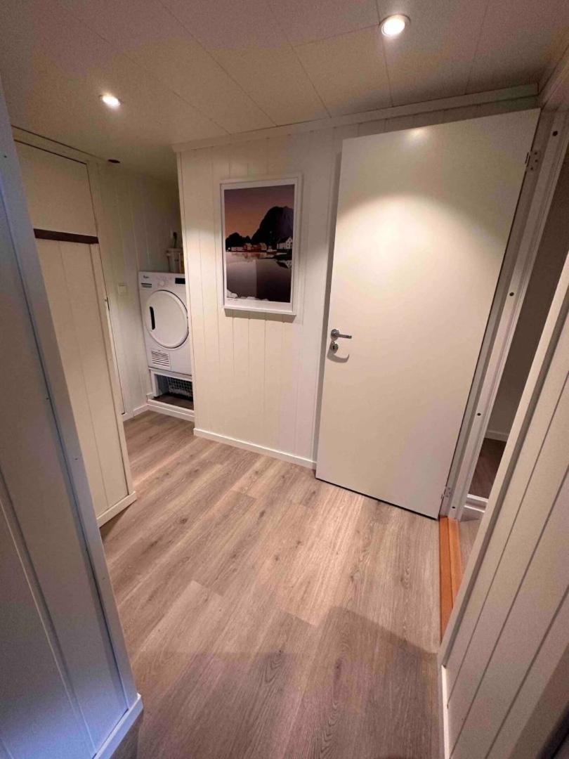 Kb Basement Apartment Sørvågen Dış mekan fotoğraf