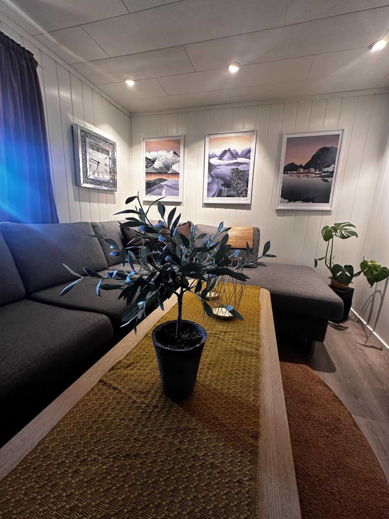Kb Basement Apartment Sørvågen Dış mekan fotoğraf